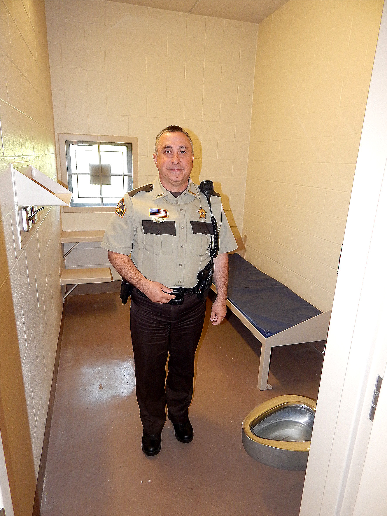 Brown County Busted Newspaper - rvo0o2z